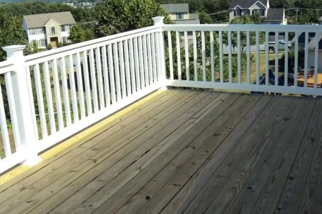 Vinyl-railing-lifespan